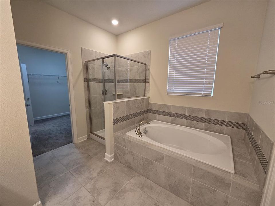 For Rent: $2,500 (3 beds, 2 baths, 1738 Square Feet)