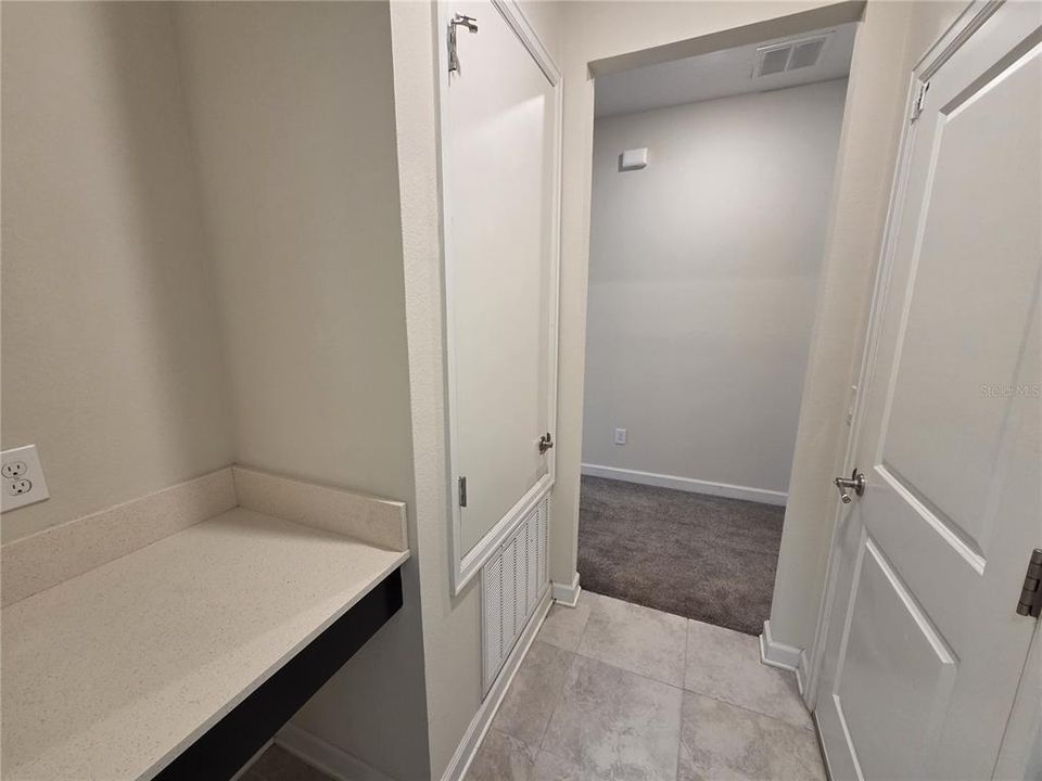 For Rent: $2,500 (3 beds, 2 baths, 1738 Square Feet)