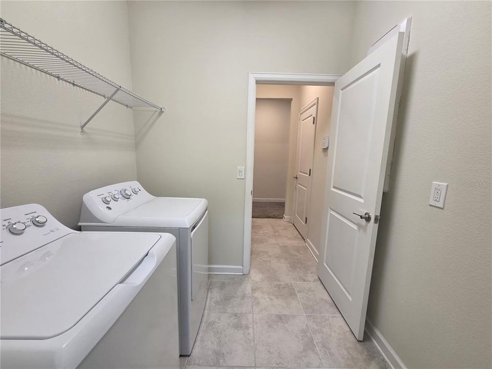 For Rent: $2,500 (3 beds, 2 baths, 1738 Square Feet)