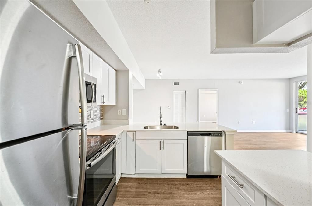 For Rent: $2,149 (3 beds, 2 baths, 1304 Square Feet)