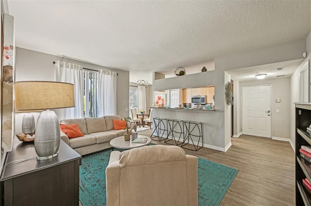 For Rent: $2,149 (3 beds, 2 baths, 1304 Square Feet)