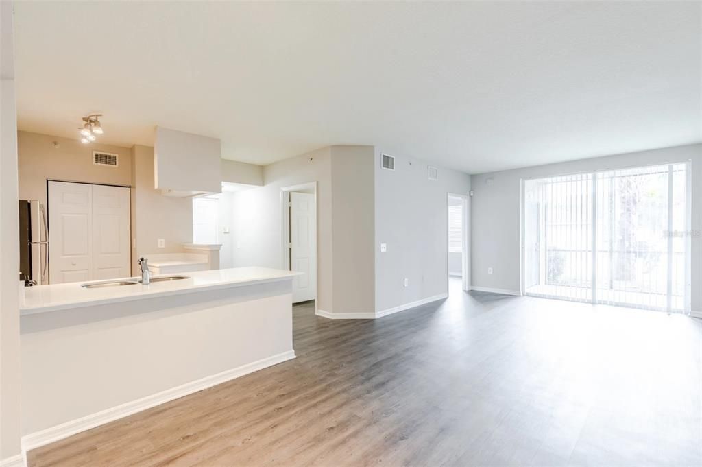 For Rent: $2,149 (3 beds, 2 baths, 1304 Square Feet)