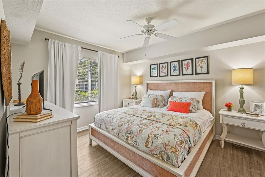 For Rent: $2,149 (3 beds, 2 baths, 1304 Square Feet)