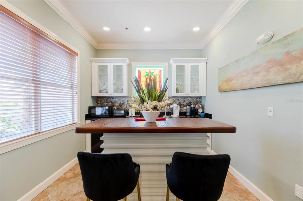 For Rent: $2,149 (3 beds, 2 baths, 1304 Square Feet)