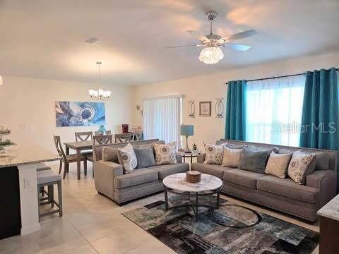 出租: $1,925 (3 贝兹, 2 浴室, 1485 平方英尺)