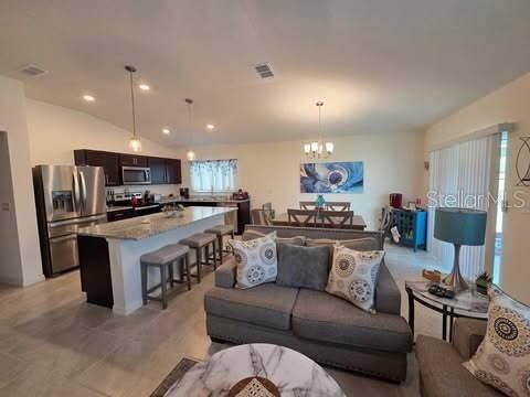 出租: $1,925 (3 贝兹, 2 浴室, 1485 平方英尺)