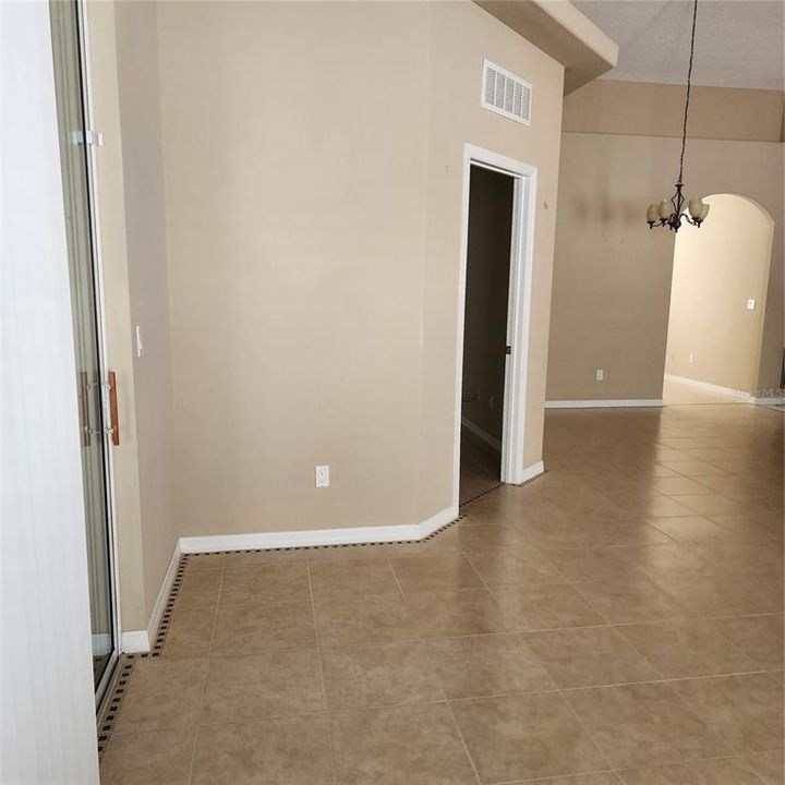 En Venta: $320,000 (2 camas, 2 baños, 1628 Pies cuadrados)