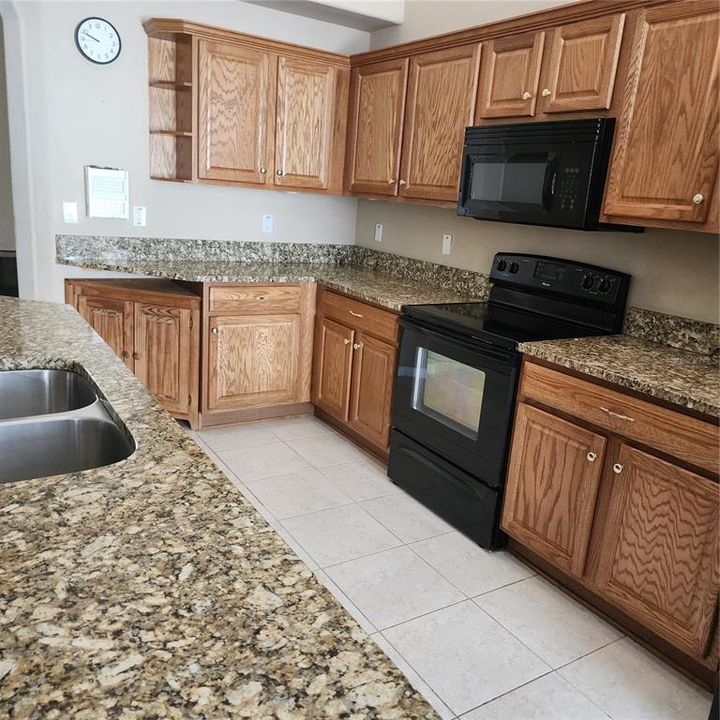 En Venta: $320,000 (2 camas, 2 baños, 1628 Pies cuadrados)