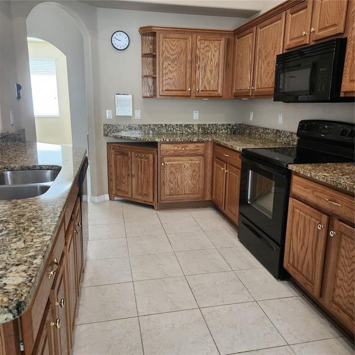 En Venta: $320,000 (2 camas, 2 baños, 1628 Pies cuadrados)