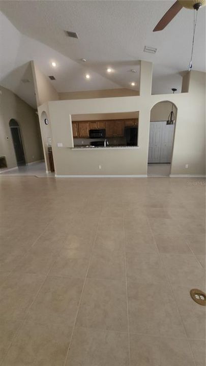 En Venta: $320,000 (2 camas, 2 baños, 1628 Pies cuadrados)