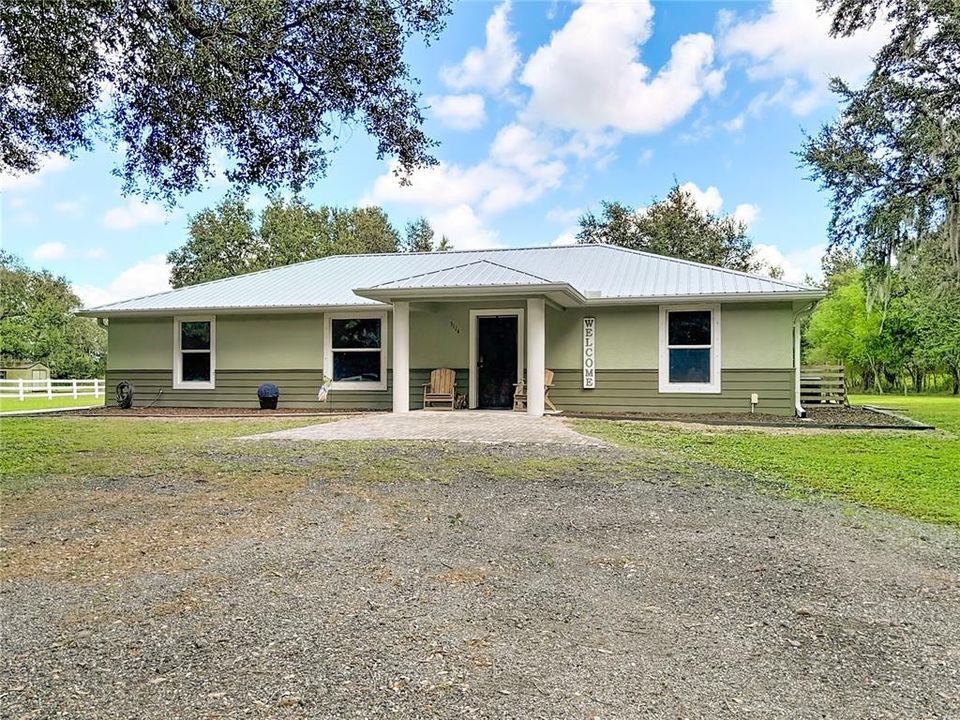 For Sale: $459,000 (3 beds, 2 baths, 1512 Square Feet)