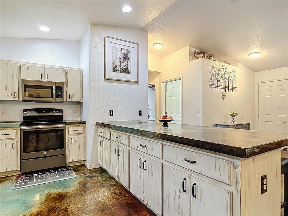 For Sale: $459,000 (3 beds, 2 baths, 1512 Square Feet)