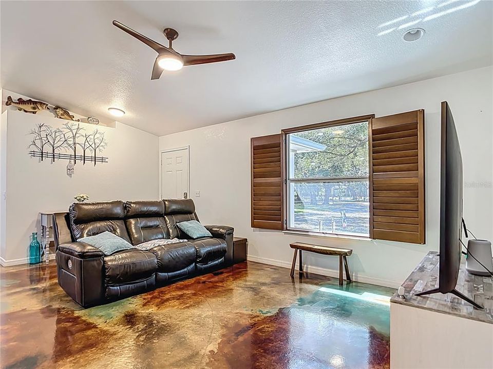 For Sale: $459,000 (3 beds, 2 baths, 1512 Square Feet)