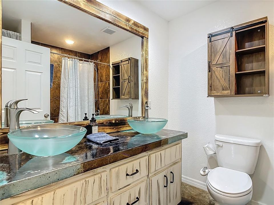 For Sale: $459,000 (3 beds, 2 baths, 1512 Square Feet)