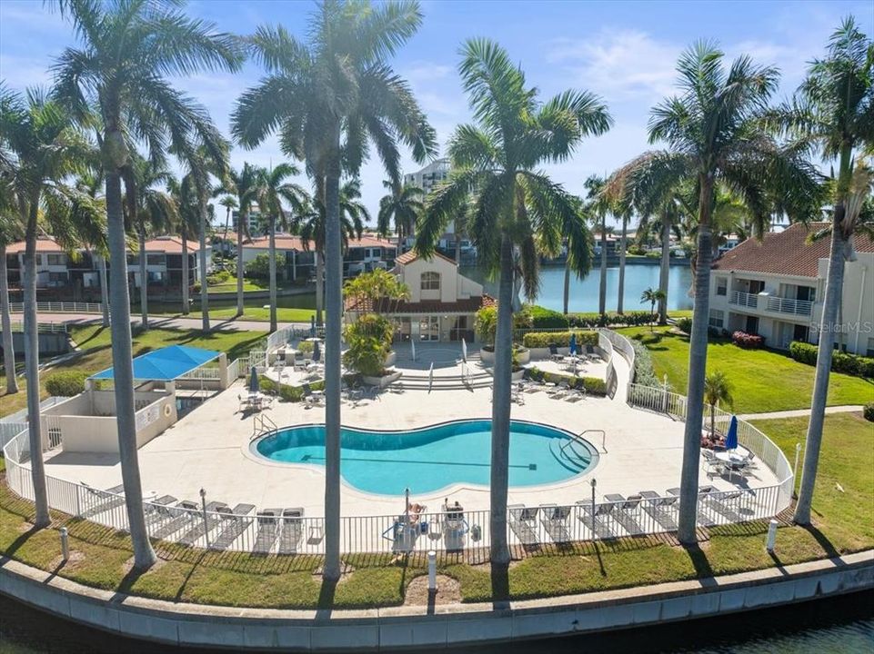 В аренду: $4,000 (2 спален, 2 ванн, 1070 Квадратных фут)