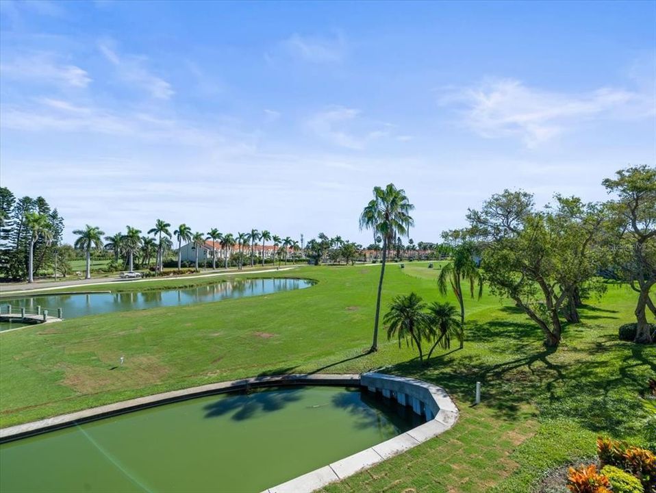 В аренду: $4,000 (2 спален, 2 ванн, 1070 Квадратных фут)