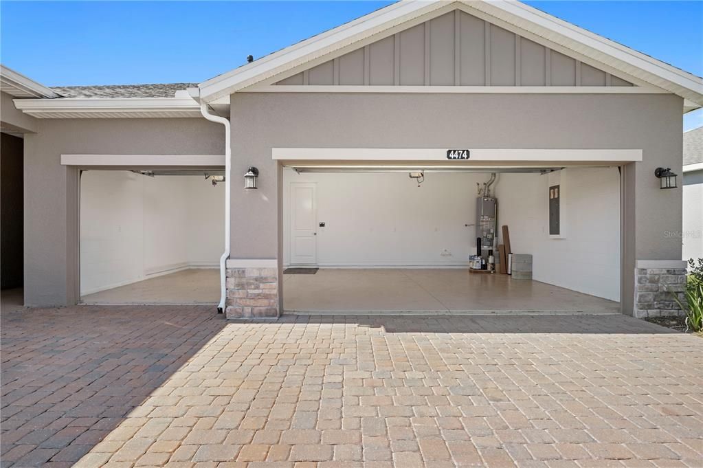 For Sale: $550,000 (3 beds, 3 baths, 2659 Square Feet)