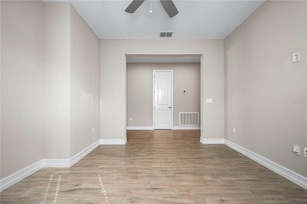 For Sale: $550,000 (3 beds, 3 baths, 2659 Square Feet)