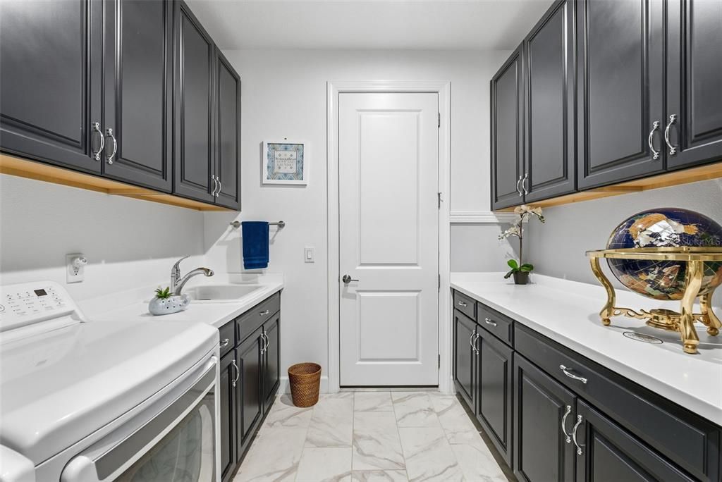 For Sale: $824,900 (3 beds, 3 baths, 2175 Square Feet)