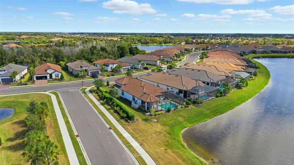 For Sale: $824,900 (3 beds, 3 baths, 2175 Square Feet)