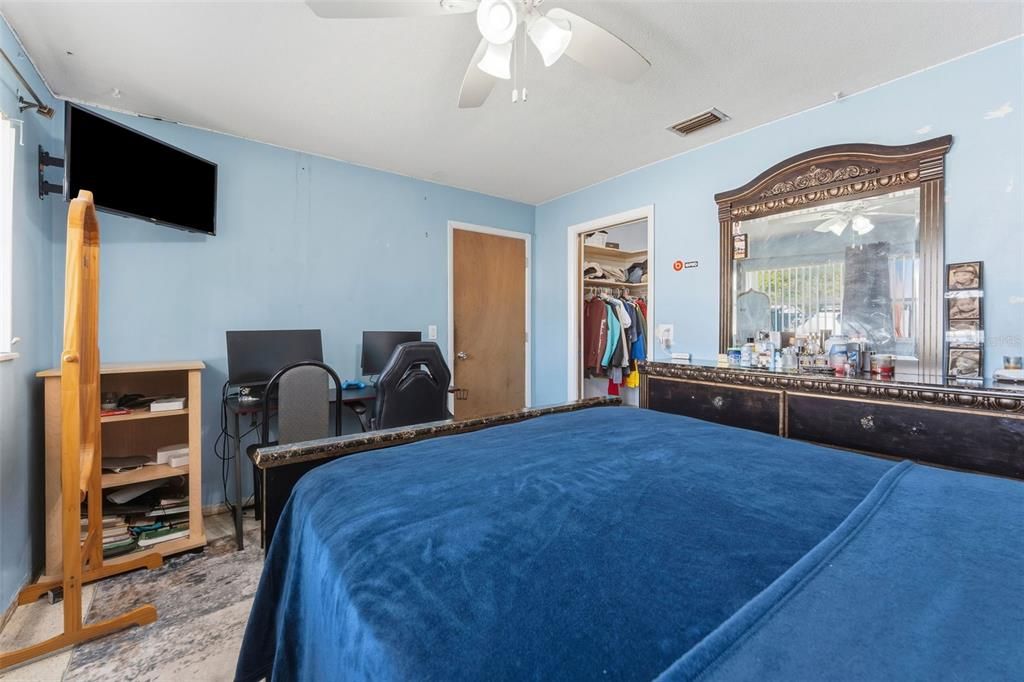 For Rent: $3,450 (3 beds, 2 baths, 2075 Square Feet)