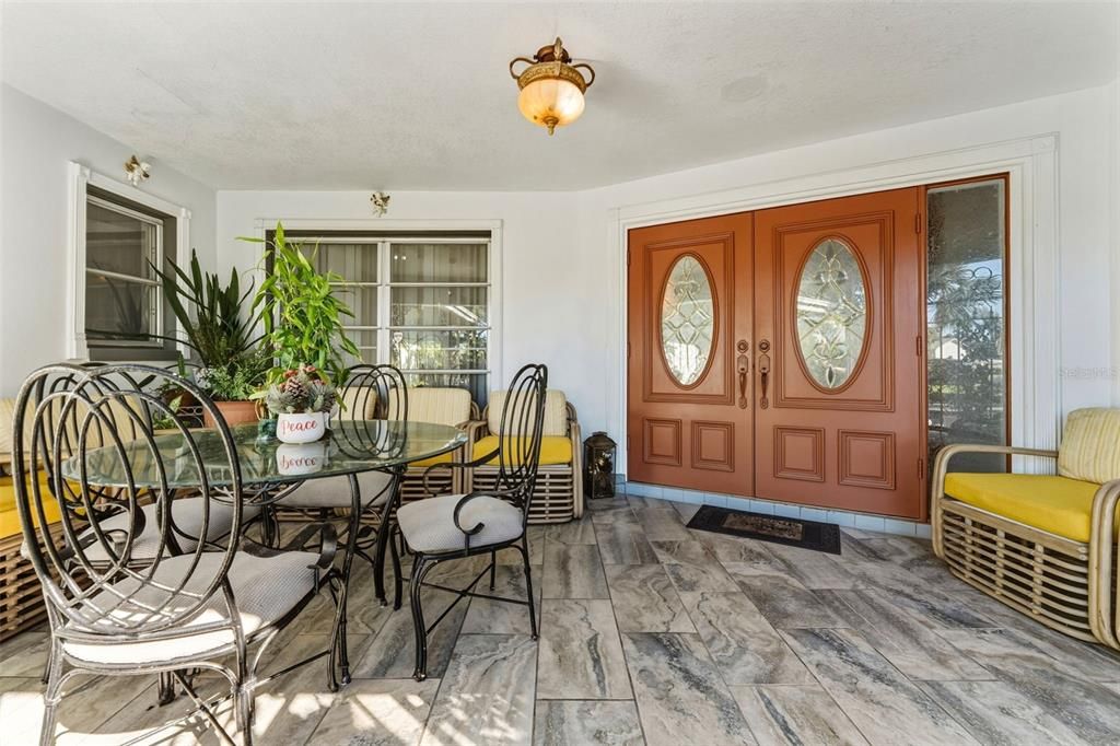 For Rent: $3,450 (3 beds, 2 baths, 2075 Square Feet)