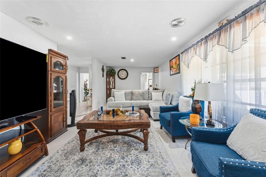 For Rent: $3,450 (3 beds, 2 baths, 2075 Square Feet)