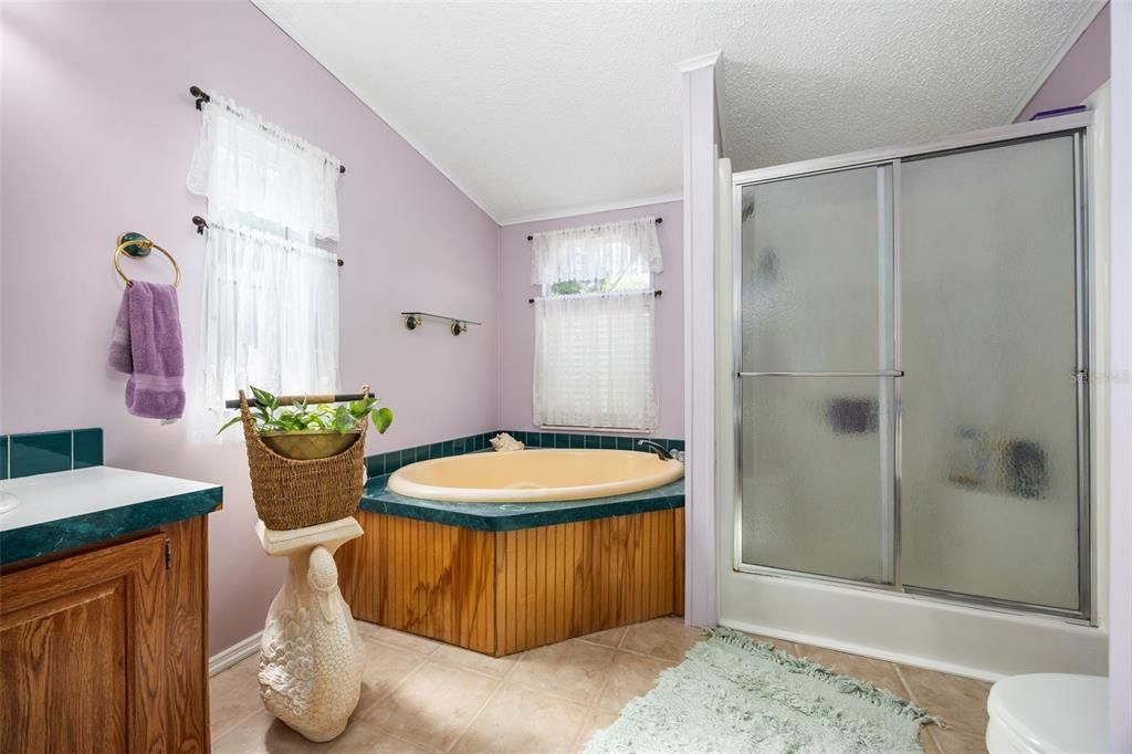 Active With Contract: $225,000 (3 beds, 2 baths, 1512 Square Feet)