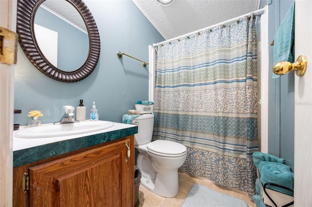 Active With Contract: $225,000 (3 beds, 2 baths, 1512 Square Feet)