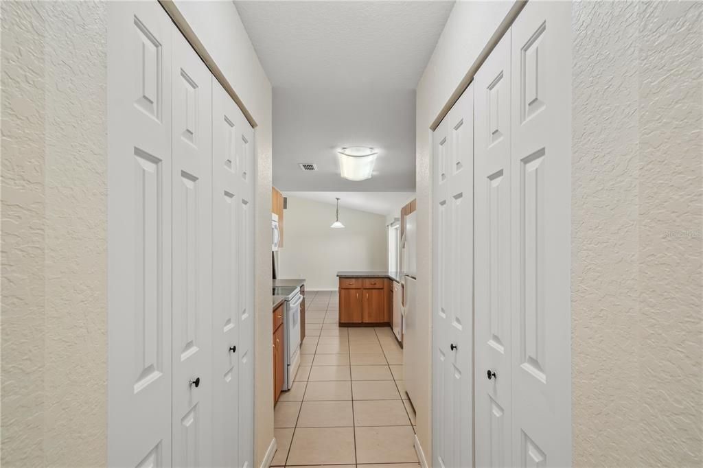 На продажу: $219,000 (3 спален, 2 ванн, 1411 Квадратных фут)