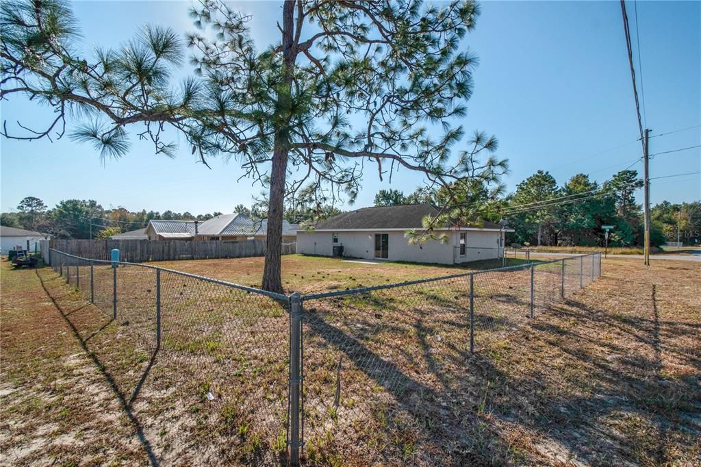 На продажу: $219,000 (3 спален, 2 ванн, 1411 Квадратных фут)