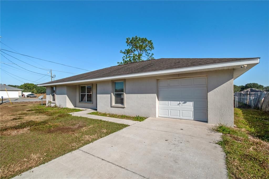 На продажу: $219,000 (3 спален, 2 ванн, 1411 Квадратных фут)