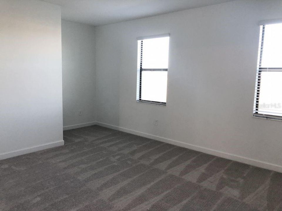 For Rent: $2,550 (3 beds, 2 baths, 1925 Square Feet)