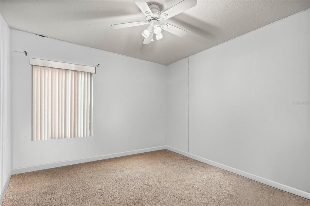 Active With Contract: $275,000 (3 beds, 2 baths, 1578 Square Feet)