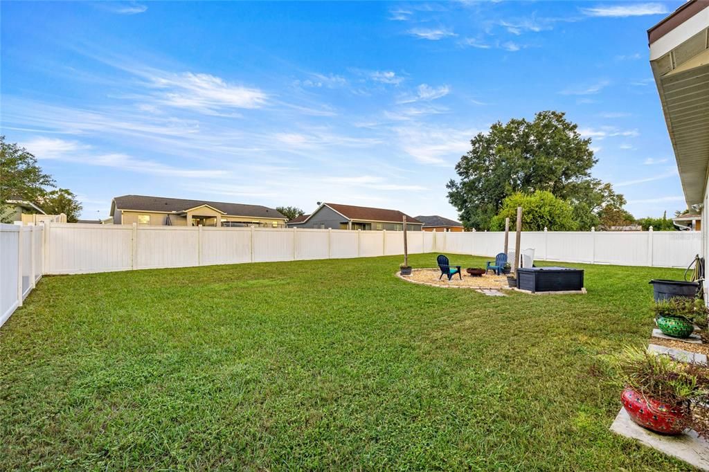 Active With Contract: $275,000 (3 beds, 2 baths, 1578 Square Feet)