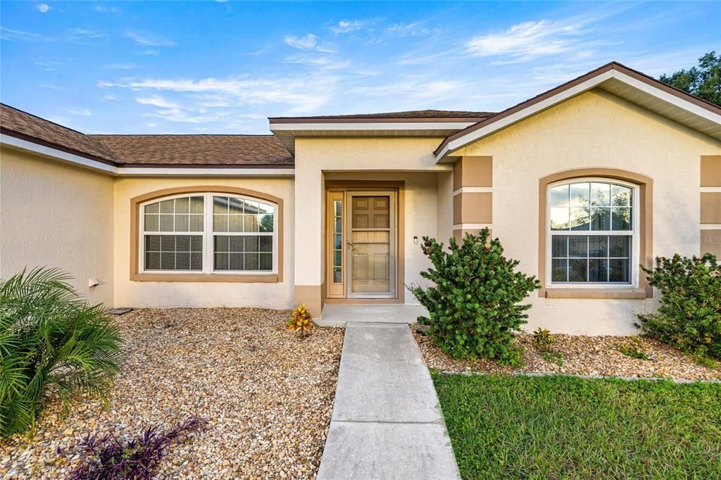 Active With Contract: $275,000 (3 beds, 2 baths, 1578 Square Feet)