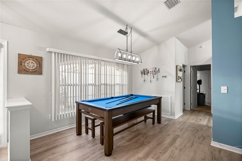 Active With Contract: $275,000 (3 beds, 2 baths, 1578 Square Feet)