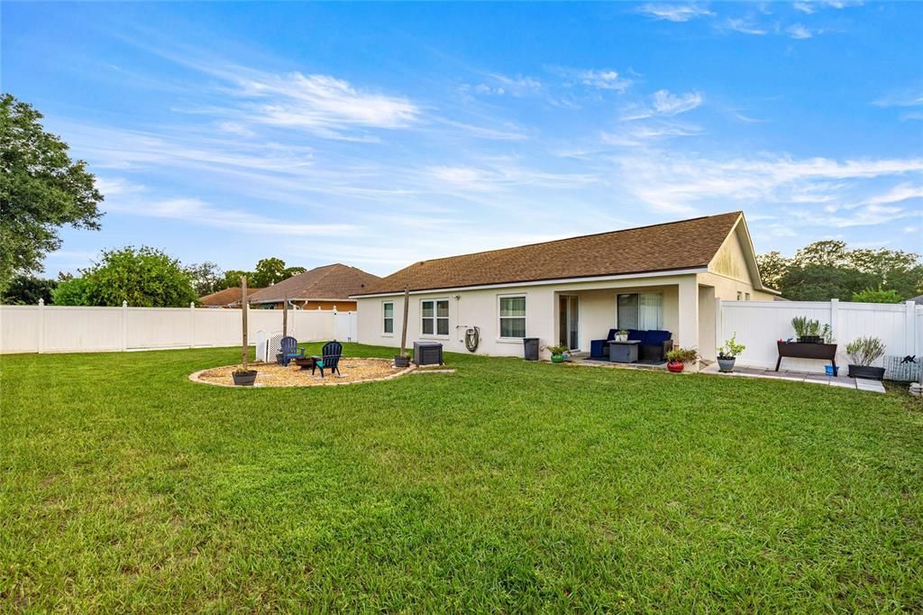 Active With Contract: $275,000 (3 beds, 2 baths, 1578 Square Feet)