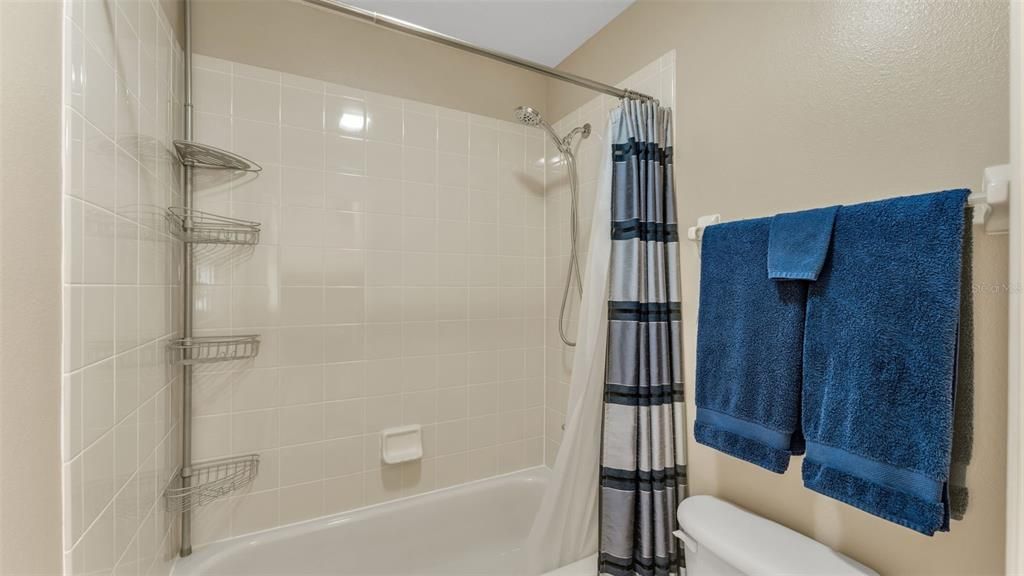 For Sale: $549,900 (5 beds, 3 baths, 3122 Square Feet)