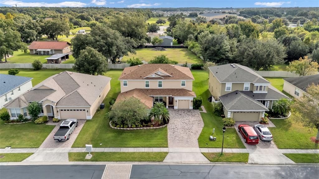 For Sale: $549,900 (5 beds, 3 baths, 3122 Square Feet)