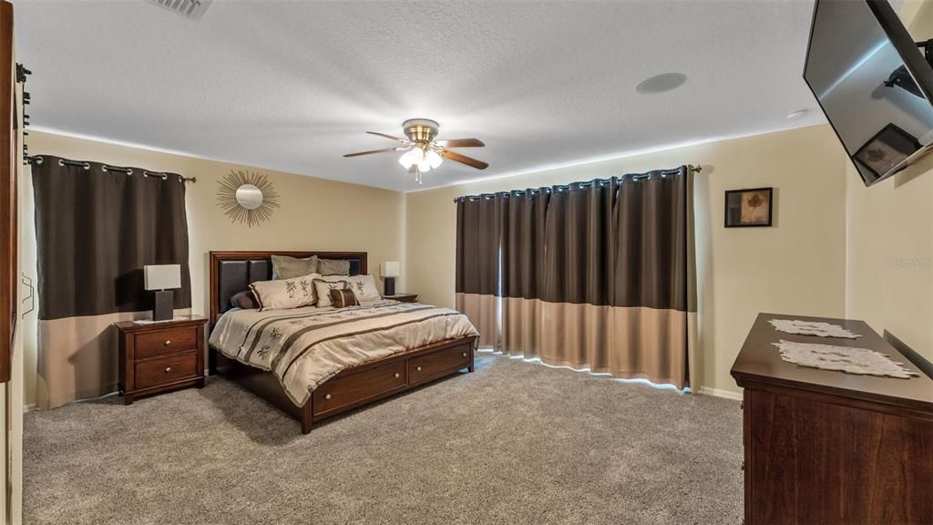 For Sale: $549,900 (5 beds, 3 baths, 3122 Square Feet)