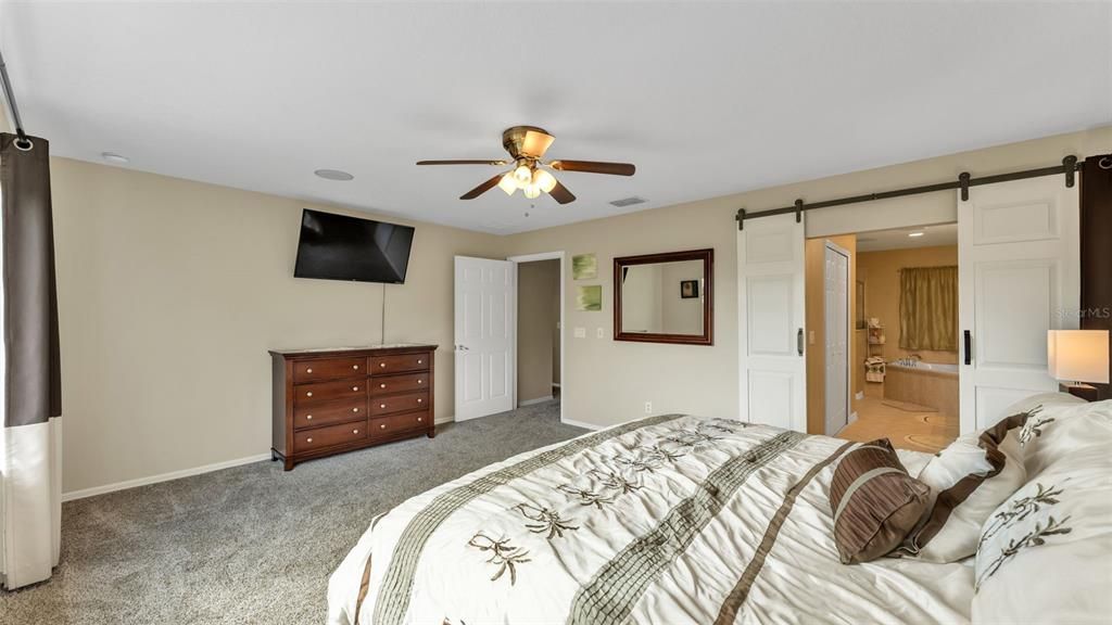 For Sale: $549,900 (5 beds, 3 baths, 3122 Square Feet)