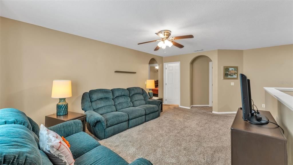 For Sale: $549,900 (5 beds, 3 baths, 3122 Square Feet)