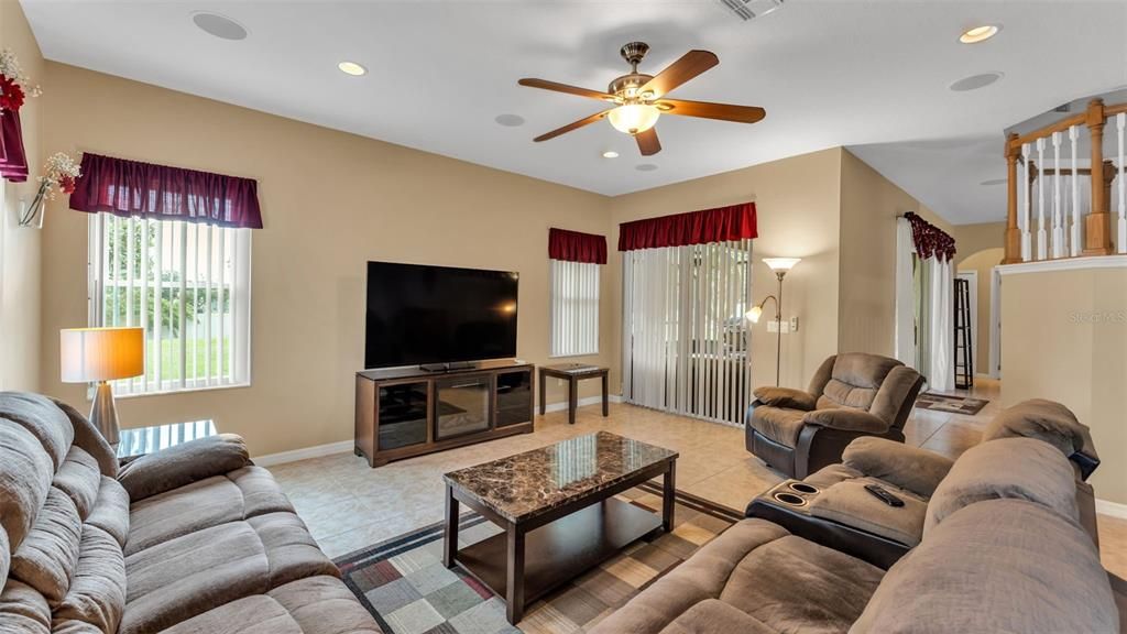 For Sale: $549,900 (5 beds, 3 baths, 3122 Square Feet)