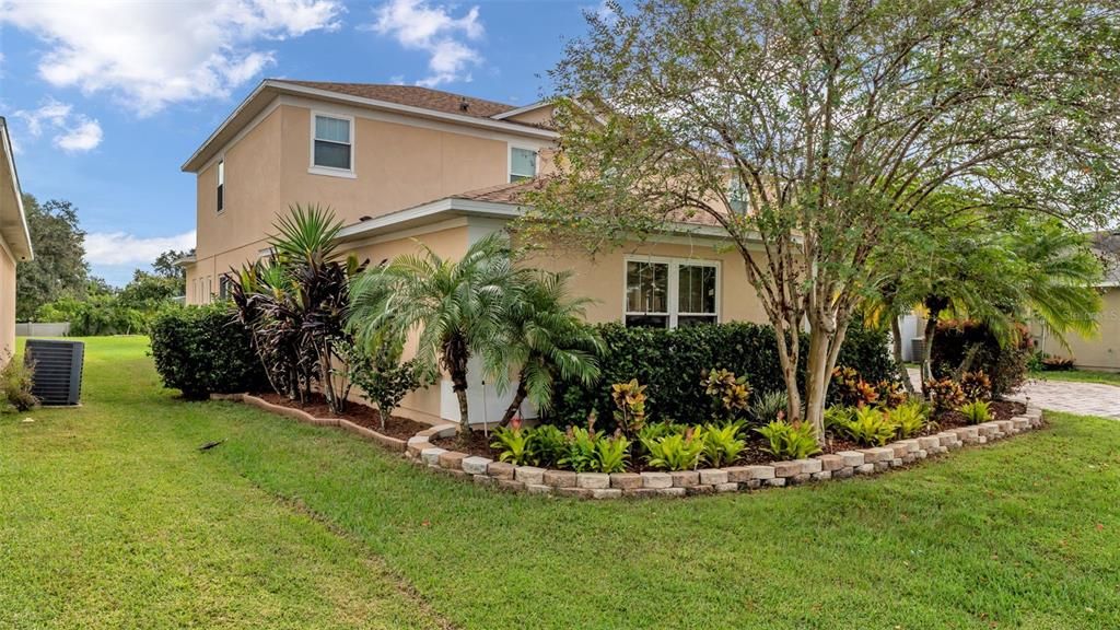 For Sale: $549,900 (5 beds, 3 baths, 3122 Square Feet)