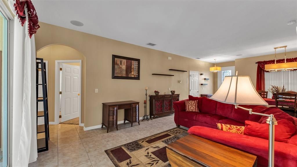 For Sale: $549,900 (5 beds, 3 baths, 3122 Square Feet)