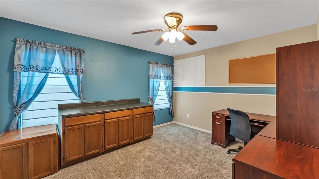 For Sale: $549,900 (5 beds, 3 baths, 3122 Square Feet)