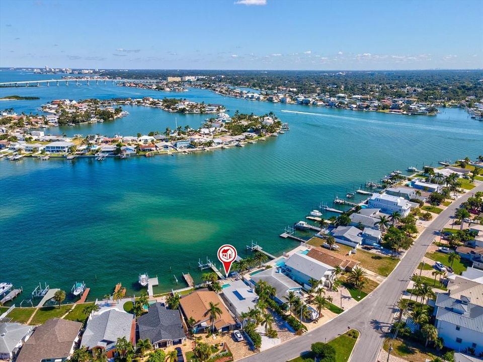 合同活跃: $1,450,000 (3 贝兹, 2 浴室, 1607 平方英尺)