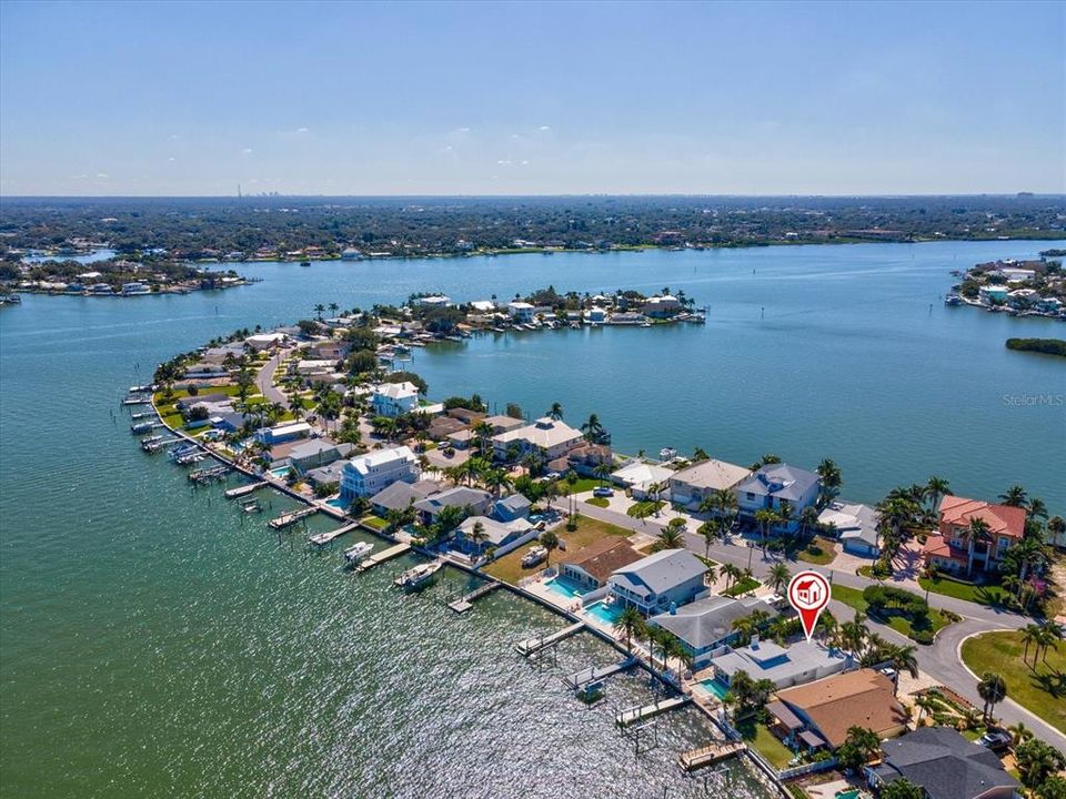 合同活跃: $1,450,000 (3 贝兹, 2 浴室, 1607 平方英尺)