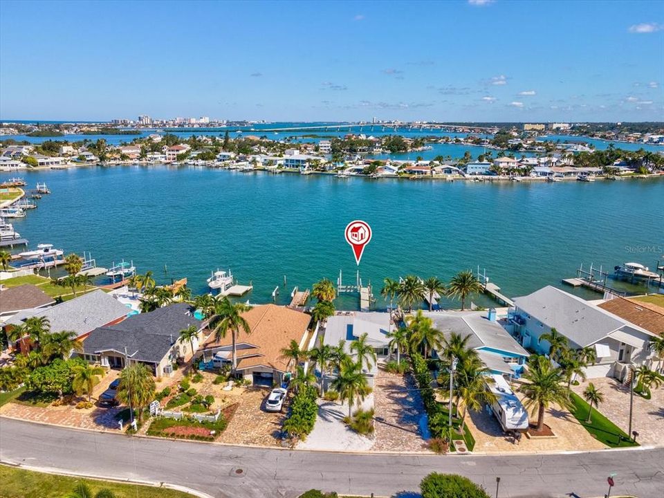 合同活跃: $1,450,000 (3 贝兹, 2 浴室, 1607 平方英尺)